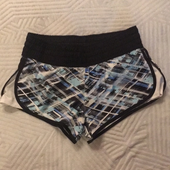 SO Juniors Activewear shorts - Picture 1 of 9